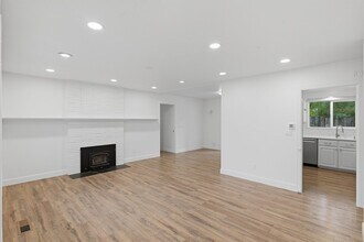 13212 SW 61st Ave in Portland, OR - Building Photo - Building Photo