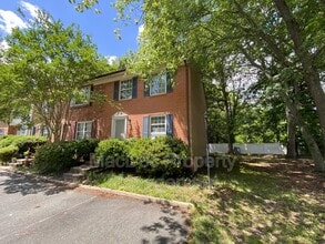 5224 King's Wood Ln in King George, VA - Building Photo - Building Photo