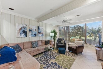 107 World of Tennis Sq, Unit 107 in Lakeway, TX - Foto de edificio - Building Photo