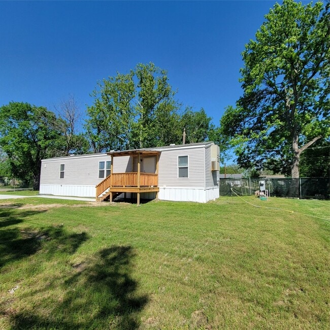 property at 2602 Castledale Dr