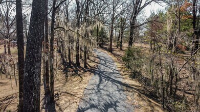 1310 Jimmy Williams Rd in Clinton, MS - Building Photo - Building Photo