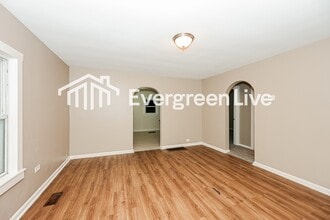 3227 Struble Rd in Cincinnati, OH - Building Photo - Building Photo