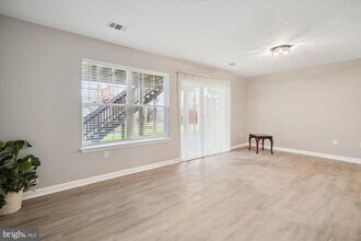 8114 Mallard Shore Dr in Laurel, MD - Building Photo - Building Photo