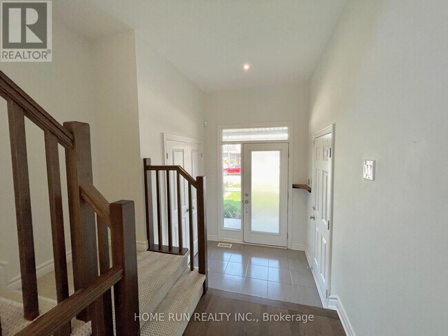 507 Borbridge Ave in Ottawa, ON - Building Photo - Building Photo