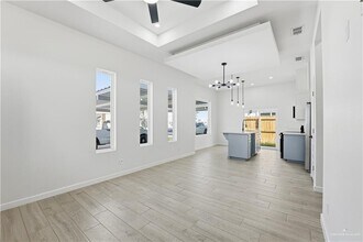 14 Notre Dame Ave in Mission, TX - Building Photo - Building Photo