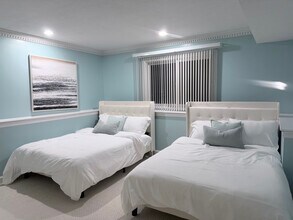 4205 Brookcrest Dr SW in Wyoming, MI - Building Photo - Building Photo