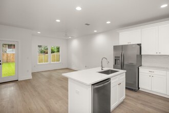 608 Fir Ave in Niceville, FL - Building Photo - Building Photo