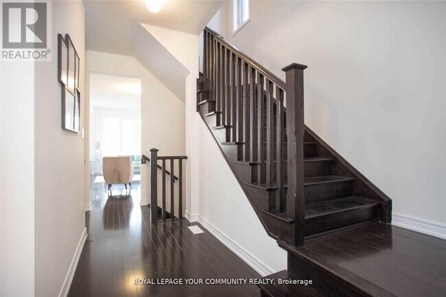 138 Christine Elliott Ave in Whitby, ON - Building Photo - Building Photo