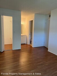 1235 SW 46th Ave photo'