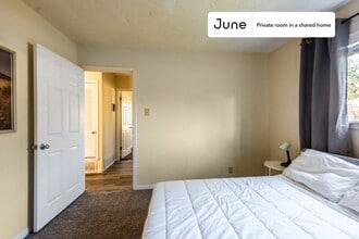 Room in Shared 4 bed/3 bath home in Austin, TX - Building Photo - Building Photo