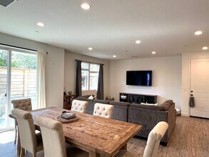 531 Sertoma Way in Buellton, CA - Building Photo - Building Photo
