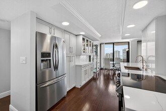 4200 N Ocean Dr, Unit 2-1706 in Riviera Beach, FL - Building Photo - Building Photo
