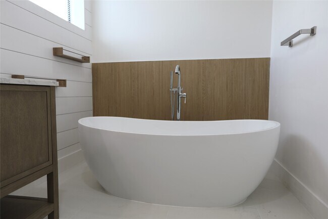 property at 1608 Patterson St