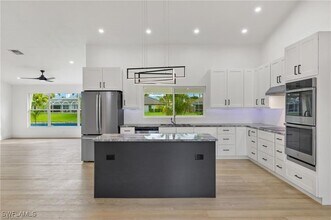 1073 Rose Garden Rd in Cape Coral, FL - Building Photo - Building Photo