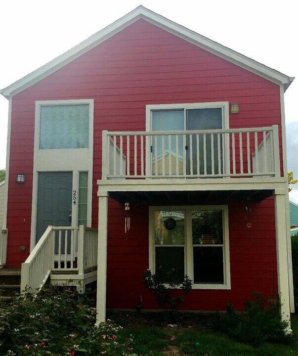 254 Trestle Tree in San Marcos, TX - Building Photo