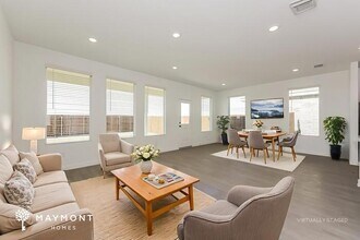 4761 Paynes Vly Dr in Ennis, TX - Foto de edificio - Building Photo