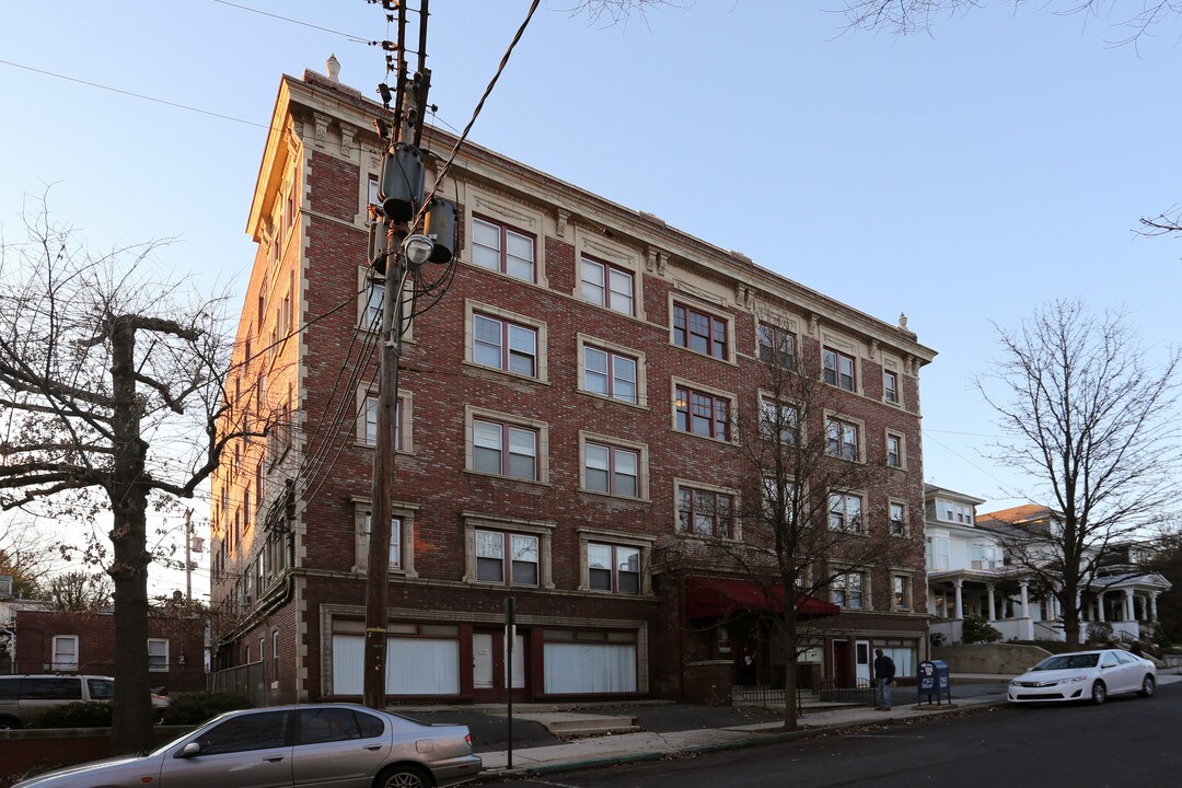 Metropolitan Apartment Building in Reading, PA - Building Photo