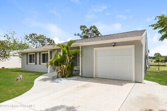 2049 SE Talwood Ln in Port St. Lucie, FL - Building Photo - Building Photo