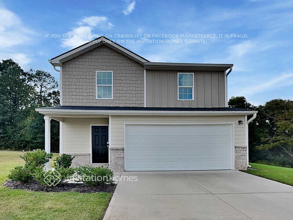302 Indian Lake Trail in Villa Rica, GA - Building Photo