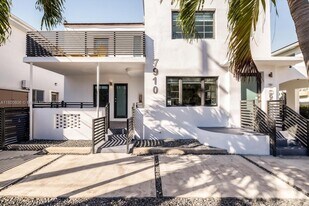 7910 Byron Ave in Miami Beach, FL - Building Photo