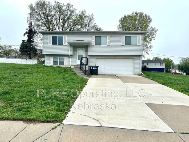 5224 Bauman Ave in Omaha, NE - Building Photo - Building Photo
