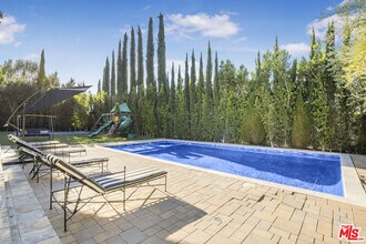 14619 Valley Vista Blvd in Los Angeles, CA - Building Photo - Building Photo