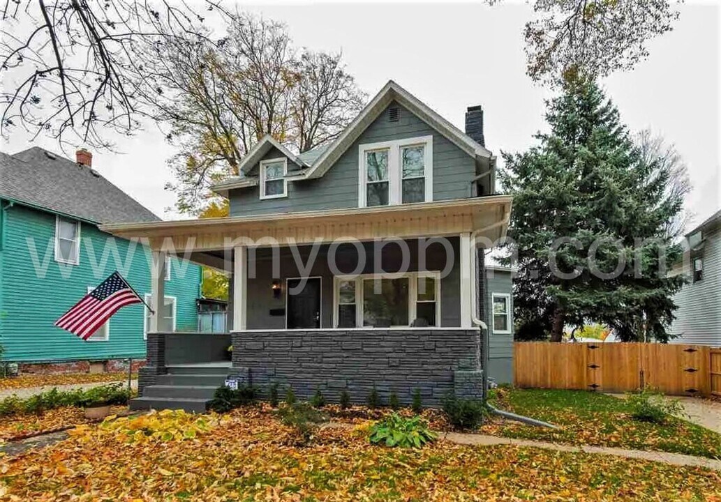 1325 S 31st St in Omaha, NE - Building Photo