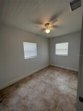 1125 13th Ave S in St. Petersburg, FL - Building Photo - Building Photo