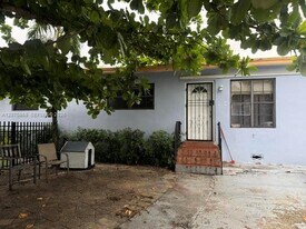 1060 NW 116th St in Miami, FL - Building Photo