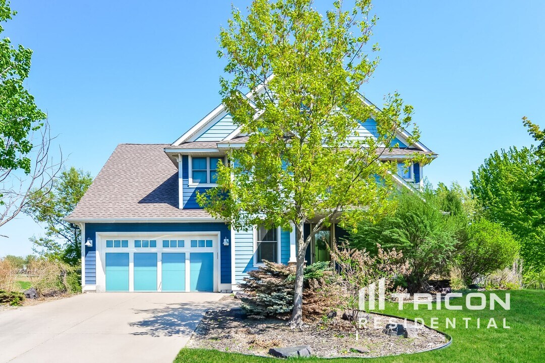 18280 Imagery Ln in Lakeville, MN - Building Photo