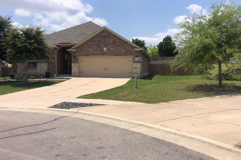 6312 Begonia in New Braunfels, TX - Building Photo