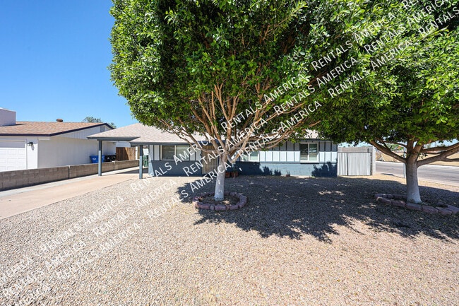 3550 E Voltaire Dr in Phoenix, AZ - Building Photo - Building Photo