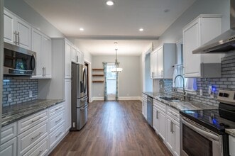 422 S Michigan Ave in Vicksburg, MI - Building Photo - Building Photo