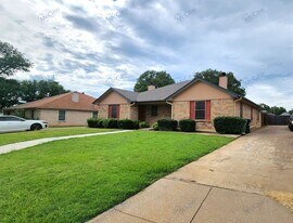 7761 Sable Ln in North Richland Hills, TX - Building Photo