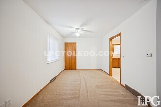 3860 Sheffield Ct in Toledo, OH - Building Photo - Building Photo