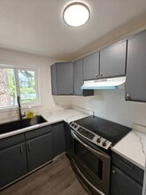 14546 25th Ave NE in Shoreline, WA - Building Photo - Building Photo