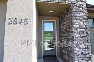 3845 S Eckert Rd in Boise, ID - Building Photo - Building Photo
