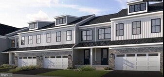 406 Hartnup St in Malvern, PA - Building Photo