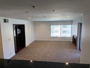 5705 Friars Rd, Unit 49 in San Diego, CA - Building Photo - Building Photo