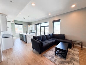 2635 Penn Ave, Unit 401 in Pittsburgh, PA - Building Photo - Building Photo