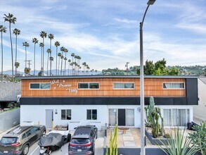 2561 W. Avenue 30 in Los Angeles, CA - Foto de edificio - Building Photo