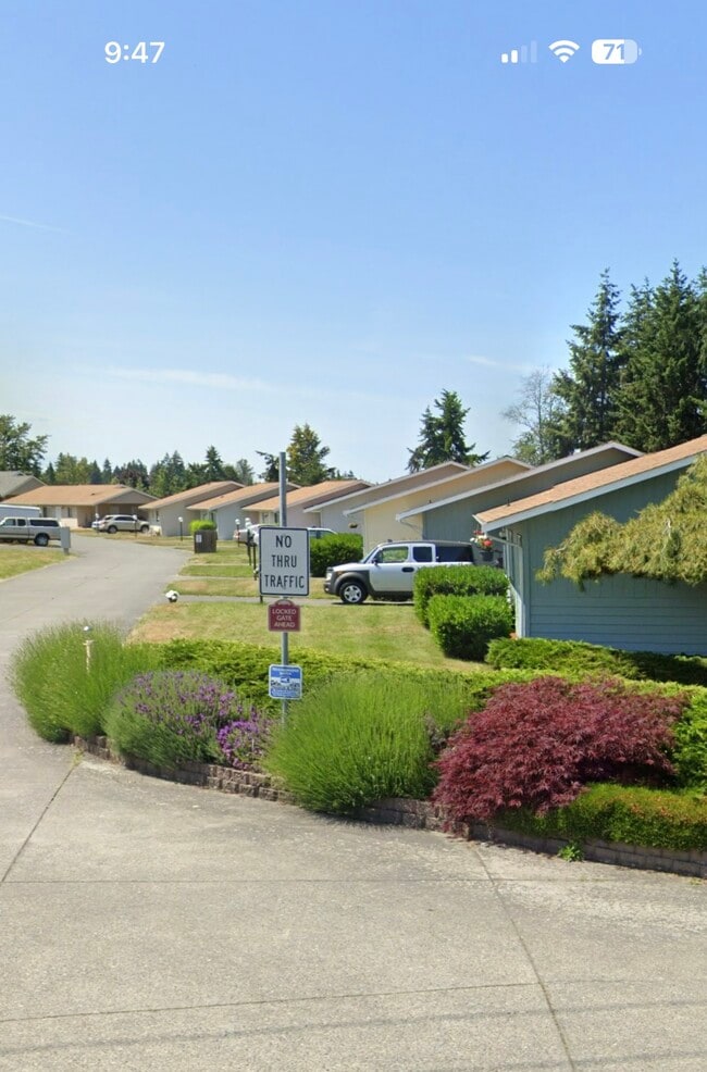 1045 3rd Ave in Sequim, WA - Foto de edificio - Building Photo