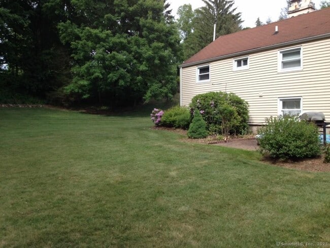 15 Earl Ave in Hamden, CT - Building Photo - Building Photo