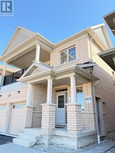 98 Donald Cameron Crescent in Clarington, ON - Building Photo - Building Photo