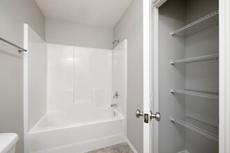 552 W Danielle St in Republic, MO - Building Photo - Building Photo