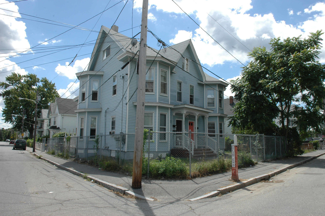 222 Hale St in Lowell, MA - Building Photo