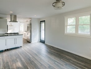 4 Arbetter Dr in Framingham, MA - Building Photo - Building Photo