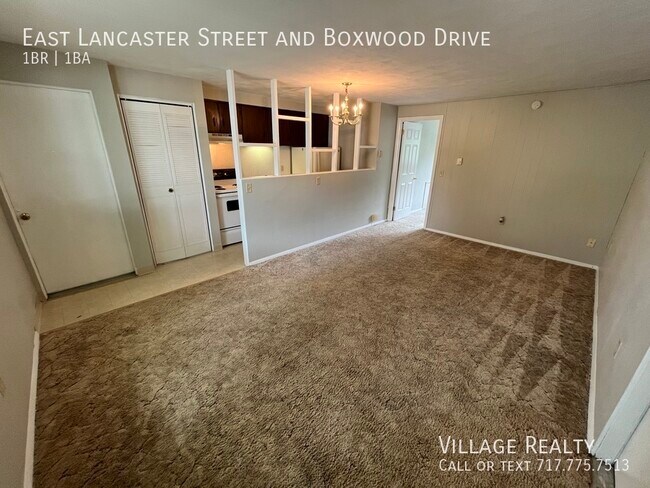 312 E Lancaster St-Unit -D in Red Lion, PA - Building Photo - Building Photo