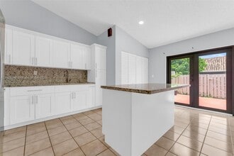 14711 SW 61st Terrace in Miami, FL - Building Photo - Building Photo