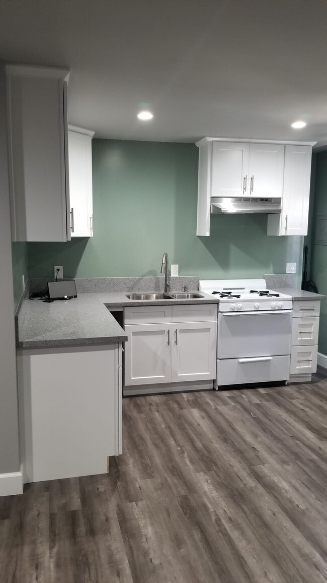 6302 S Rimpau Blvd, Unit 1/2, Unit 1/2
